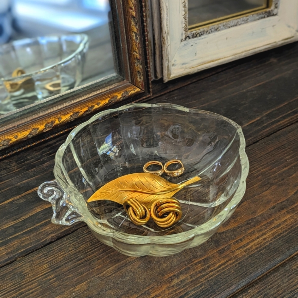 Leaf Shaped Glass Catch All Dish